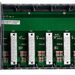 iDCS-8830 CR Интеллектуальная корзина расширения удаленного ввода/вывода с двумя модулями питания (FPM-D2440) и 2 коммуникационными модулями (FCM-MTCP)