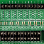 DB-8225 Клеммный модуль с разъемом DB-37 и датчиком компенсации температуры холодного спая