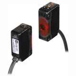BJ7M-TDT-P Фотодатчик компактный 2- х компонентный на пересечение луча, красный 650 нм, объект измерения - непрозрачный материал d=8мм, расст. сраб. 7 м, выход PNP, питание 12-24VDC, рег. чув